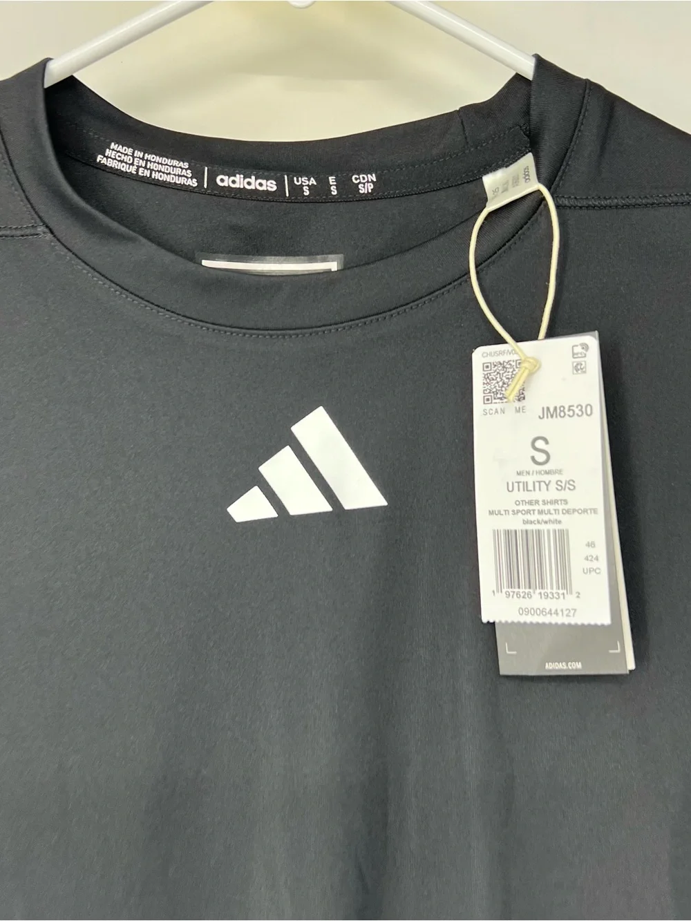 Adidas NWT men’s sport utility t shirt small